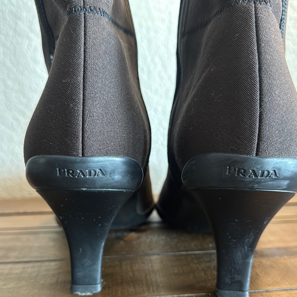 Elegant Prada Chocolate Brown Ankle Boots - Picture 4 of 5
